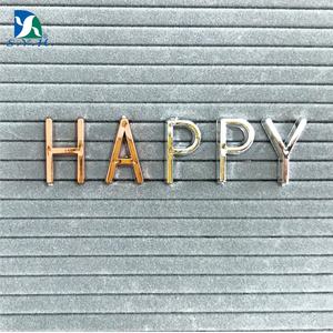 Tableau de lettres gris en feutre floqué exquis avec cadre en bois de pin, mobile et décoratif - Product Image 2