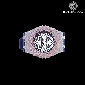 Reloj de diamantes de moissanita blancos con correa de caucho, estilo hip hop, de exportador indio, disponible a un precio asequible. - Product Image 4