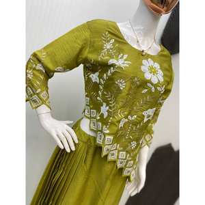 Robe de soirée Indo-Occidentale de créateur, tenue de soirée avec broderie de sequins, look élégant - Product Image 5