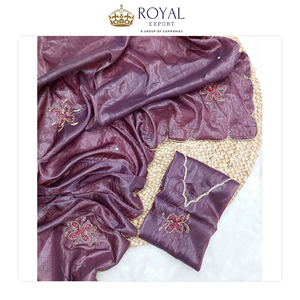 Nouvelle arrivée : Saree indien pour femme, design accrocheur, tissu doux, or froissé, avec travail Khatli fait main, idéal pour les mariages, en vente. - Product Image 3