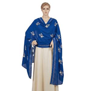 Hijab en voile suisse Sengalaise de luxe |   Écharpe et foulard brodés de fleurs de style africain avec strass et couvre-chef musulman - Product Image 1