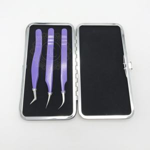 Pinzas de extensión de pestañas de acero inoxidable hechas a mano, revestimiento de polvo púrpura oscuro con logotipo personalizado, Punta puntiaguda plateada - Product Image 4