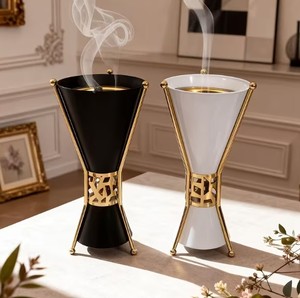 Brûleur à Bakhoor en métal noir de luxe, Mabkhara, brûleur d'encens arabe Oud, décoration parfumée pour la maison - Product Image 3