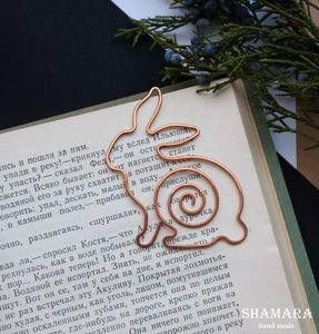 Elegant Copper <b>Bookmark</b> Clean Wire Design Durable Metal Page Holder Stylish Reading Accessory Gift for Readers Students Office - Product Image 1