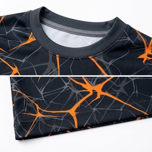 Camiseta de Fútbol Sublimada Personalizada, Negra con Patrón de Grietas Naranjas, Cuello Redondo, Manga Corta, Absorbe la Humedad, Unisex, Corte Atlético para Adultos - Product Image 4