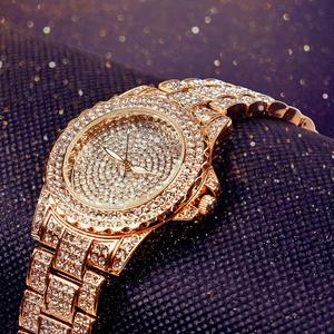 Reloj de Oro con Diamantes para Mujer, Analógico de Cuarzo, Pulsera de Lujo de 38 mm, Cierre Desplegable, Esfera con Pedrería - Product Image 3