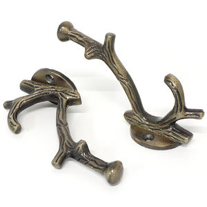 Patère murale double robuste en laiton antique décoratif pour l'organisation de l'entrée, de la salle de bain et de la chambre - Product Image 6