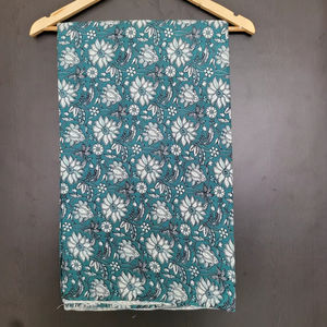 Tissu en coton tricoté indien imprimé au bloc, motif Mugal Butta, large, pour la confection de robes pour filles et femmes, idéal comme cadeau pour elle. - Product Image 1