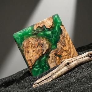 Posavasos Cuadrado de Resina y Madera Hecho a Mano, Diseño Artístico Moderno en Verde, 350 mm de Diámetro, 5 mm de Grosor, MN EXPORTS MNE-892 para Decoración de Mesa - Product Image 1