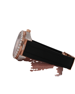 Montre-bracelet de luxe personnalisée, entièrement sertie de diamants, en or rose avec cadran noir, chiffres sertis de moissanite, nouveau style hip-hop - Product Image 2