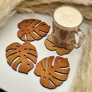 Ensemble de sous-verres en bois artisanal en forme de feuille de Monstera, sous-verres en bois naturel, protège-tables en forme de feuille tropicale pour tasses à café, mugs - Product Image 4