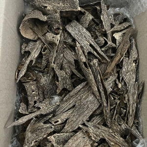 Copeaux d'agarwood de style rare Royal Aroma, Vietnam |   Copeaux d'Oud vietnamien de qualité supérieure, arôme royal - Product Image 5