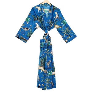 ชุดเดรสกิโมโนผ้าฝ้ายพิมพ์ลายป่าสีน้ำเงินชุดคลุมอาบน้ำแบบพรีเมียมชุดนอนให้ความอบอุ่นในฤดูใบไม้ผลิของขวัญวันแม่ลายดอกไม้ด้านหน้า - Product Image 1