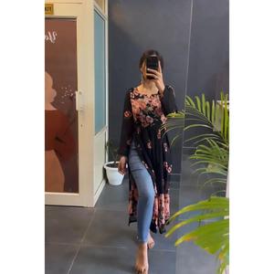 GEORGETTE DE DISEÑADOR CON TOP DE TRABAJO DE IMPRESIÓN DIGITAL NEGRO - Product Image 2