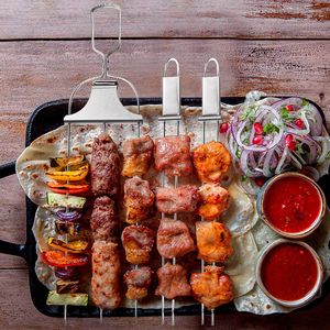 Set di 4 Spiedini per Barbecue in Acciaio Inox da 14 Pollici con Asta Scorrevole - Product Image 2