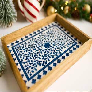 Bandeja rectangular con incrustaciones de hueso y diseño floral en azul verdoso, disponible a precios de mayoreo para detalles interiores vibrantes y comercio minorista de boutique. - Product Image 4