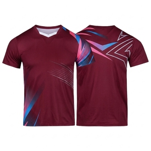 Camiseta de Tenis Sublimada con Cuello en V para Hombre, Manga Corta, Transpirable, Ajustada, de Malla, Diseño Degradado, para Todas las Temporadas - Product Image 5