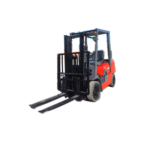 Montacargas Toyota Usado de 3 Toneladas, Equipo Industrial Duradero de Segunda Mano, Ideal para Almacenes, Fábricas y Centros de Distribución - Product Image 1