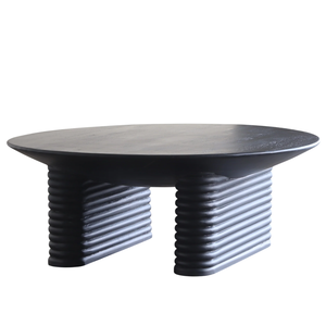 Table basse de style américain du milieu du siècle, en bois de manguier massif, avec motif ligné, base sur piétement, finition noire mate, pour intérieur. - Product Image 4