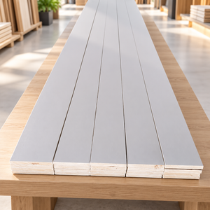 Tablas de Madera de Caucho con Juntas Dentadas, Imprimadas en Blanco, Acabado Liso, Diseño Escandinavo, Directo de Fábrica, para Hogar y Oficina - Product Image 1