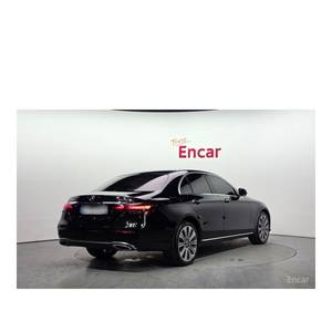 Mercedes-Benz E- E300e 4MATIC Exclusive 2023 avec direction à gauche, boîte de vitesses automatique et caméra arrière, 57 353 km - Product Image 2