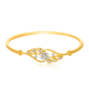 Bracelet jonc en or jaune avec diamants ronds brillants cultivés en laboratoire, design romantique pour femme, à porter au quotidien - Product Image 1