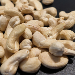 Nueces de Anacardo Africanas Frescas Orgánicas Premium, Grado Grande WW240, Procesadas y Limpias, 100% Naturales, Envasadas al Vacío, Calidad de Exportación a Granel - Product Image 3