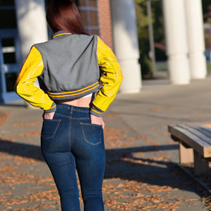 Chaqueta Corta Estilo Universitaria para Mujer, Color Gris y Amarillo, Estilo Bomber, Mangas de Cuero Sintético, Ropa Exterior Informal, Moda Femenina - Product Image 5