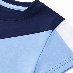 เสื้อยืดเด็กผู้ชาย คอตตอน 100% สีสันตัดกัน ทรงปกติ แขนสั้น คอกลม สไตล์ลำลอง สำหรับฤดูร้อน เสื้อผ้าเด็กแนวสตรีท รับผลิตแบบ OEM ODM ขายส่ง น้ำหนัก 210 กรัม - Product Image 3