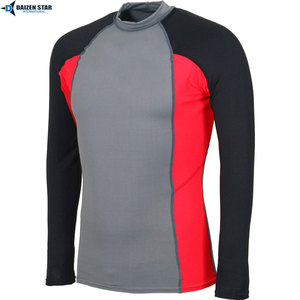 Fabricant de vêtements de sport OEM personnalisés, t-shirts de compression imprimés par sublimation pour hommes, protection UV - Product Image 5