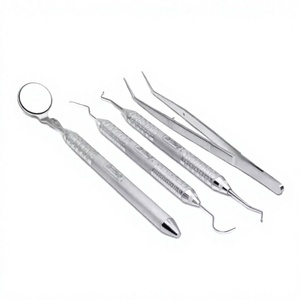 Juego de Instrumentos Quirúrgicos Dentales Plateados con Espejo Bucal, Pinzas y Sonda Curva para Limpieza Dental Profesional - Product Image 5