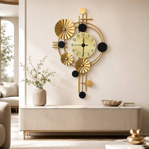 Reloj de pared contemporáneo con marco lineal de metal y péndulo, con semicírculos naranja y negro, disponible a precios de mayorista. - Product Image 4