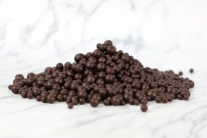 Bolas de Chocolate Negro Profesional con Cobertura Crujiente de Cacao 1KG para Decoración de Pasteles, Repostería Comercial y Alimentos HALAL - Product Image 2
