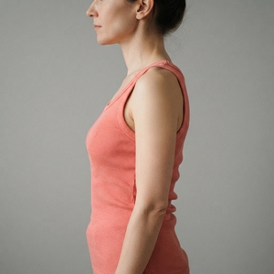 Camiseta sin mangas deportiva de algodón gris jaspeado para mujer, anti-bolitas, acanalada, para yoga, gimnasio y pilates - Product Image 1