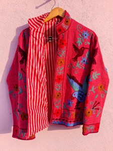 Manteau TNT brodé Suzani aux motifs inspirés du patrimoine, touche d'art vibrante, veste d'hiver, cadeaux pour les fêtes, robe kimono - Product Image 4