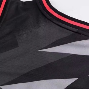 Uniforme de Baloncesto Sublimado Personalizado, Conjunto de Camiseta de Secado Rápido, Pantalones Cortos Deportivos Transpirables sin Mangas, Ropa de Entrenamiento para Exteriores - Product Image 6