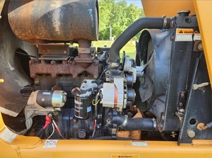 Retroexcavadora 4X4 de segunda mano de 580L con cabina, controles de piloto, hidráulica auxiliar y pala extendida en venta - Product Image 5
