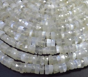 Cuentas de piedra lunar blanca Heishi facetadas de 5.5 mm con forma de rueda y perforación central, tira de 16 pulgadas, cuentas espaciadoras de piedra lunar natural con forma de neumático - Product Image 2