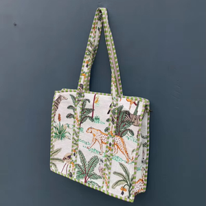Bolsa de Compras de Verano Ligera de Algodón Ecológico, Bolsa de Mano Acolchada con Estampado Artesanal, con Bolsillo Práctico y Cierre de Cremallera - Product Image 1
