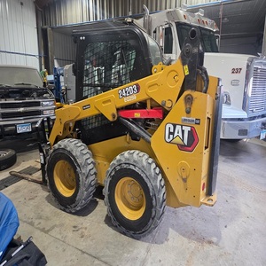 Chargeuse compacte sur pneus Cat 242D3 246D neuve et abordable, d'occasion, pour machines de construction et agriculture - Product Image 6