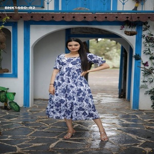 Colección de Vestidos Midi con Mangas Abullonadas de Georgette Sintética con Estampado Digital, de Fabricante de India - Product Image 1