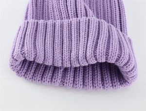 Gorro de Invierno Corto Personalizado con Logotipo, 100% Acrílico, Negro, Tejido Acanalado, Estilo Pescador, Liso - Product Image 1