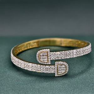 RB <b>Gems</b> Top Brand 18K Yellow Gold 6mm Romantic VVS Diamond Heart Cut CROWN Shape GIA Certified Bezel Set Women's <b>Bracelet</b> Charm - Product Image 3