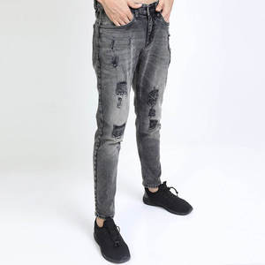 Pantalones Vaqueros de Mezclilla Color NEGRO INTENSO para Hombre, Lavado Negro, Ajustados, Elásticos, con Detalles Resistentes - Product Image 3