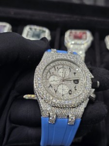 Reloj Cronógrafo de Lujo con Incrustaciones de Moissanita, Esfera Analógica con Números Árabes, Correa de 16 mm de Goma y Acero Inoxidable, Estilo Diamante, Cuarzo - Product Image 3