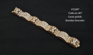 Bracelet Kundan 12487 en laiton avec pierres époxy, bijoux ethniques tendance pour femmes, idéal pour les mariages - Product Image 3