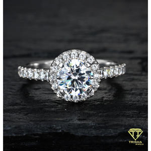 Bague élégante en moissanite VVS, pierre centrale taille C, en argent sterling 925, bijoux de luxe pour fiançailles et mariage pour femme - Product Image 4