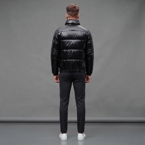 Chaqueta Acolchada de Nailon Negra para Hombre, con Capucha, Cuello Alto, Cierre de Cremallera, Impermeable, Relleno Grueso, Informal, para Invierno, Corte Ajustado, Regular - Product Image 3