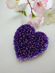Broche Elegante Hecho a Mano con Bordado y Cuentas para Bodas Unisex y Uso Formal/Casual - Product Image 2