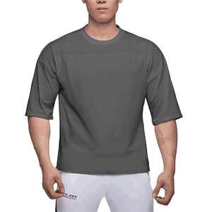 T-shirt en maille respirante pour homme, logo personnalisé, maillot de sport léger à manches courtes, vêtements d'entraînement de gym - Product Image 4
